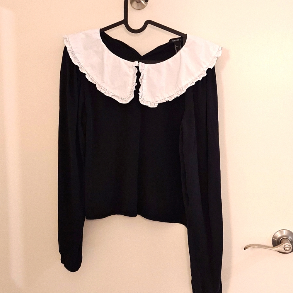 Peter pan collar blouse